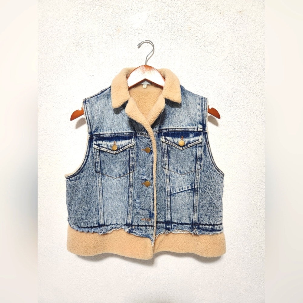 Jean vest size large from bke